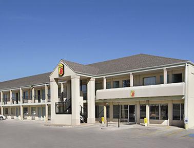 Super 8 By Wyndham Woodward Otel Dış mekan fotoğraf
